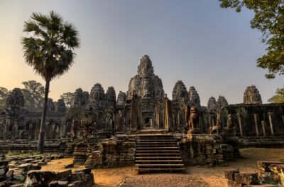 Les ruines imposantes de ce temple montagne, font parties des plus grands temples d'Asie.